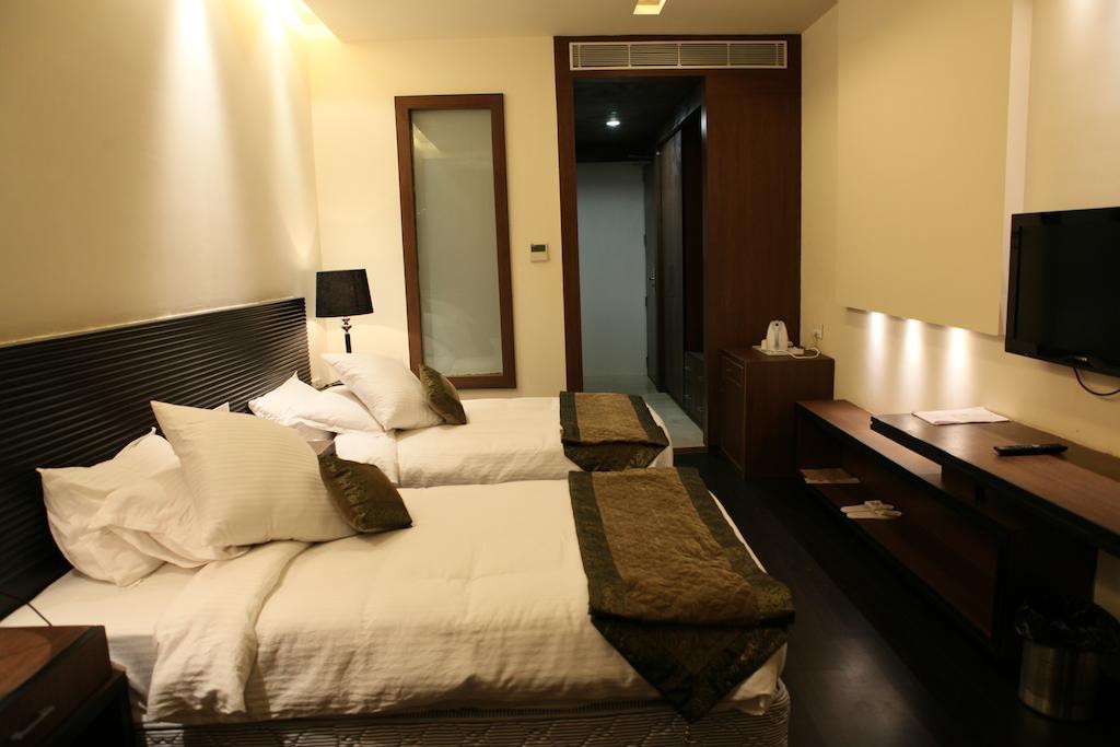 Krome - A - Boutique Hotel Meerut Exterior photo