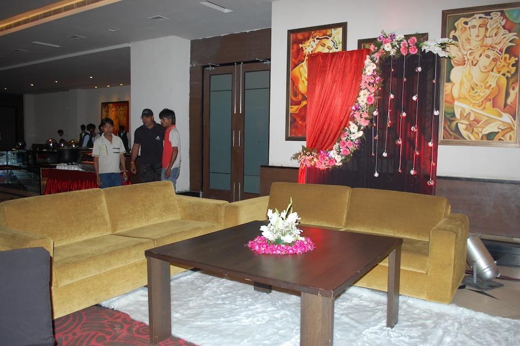 Krome - A - Boutique Hotel Meerut Exterior photo